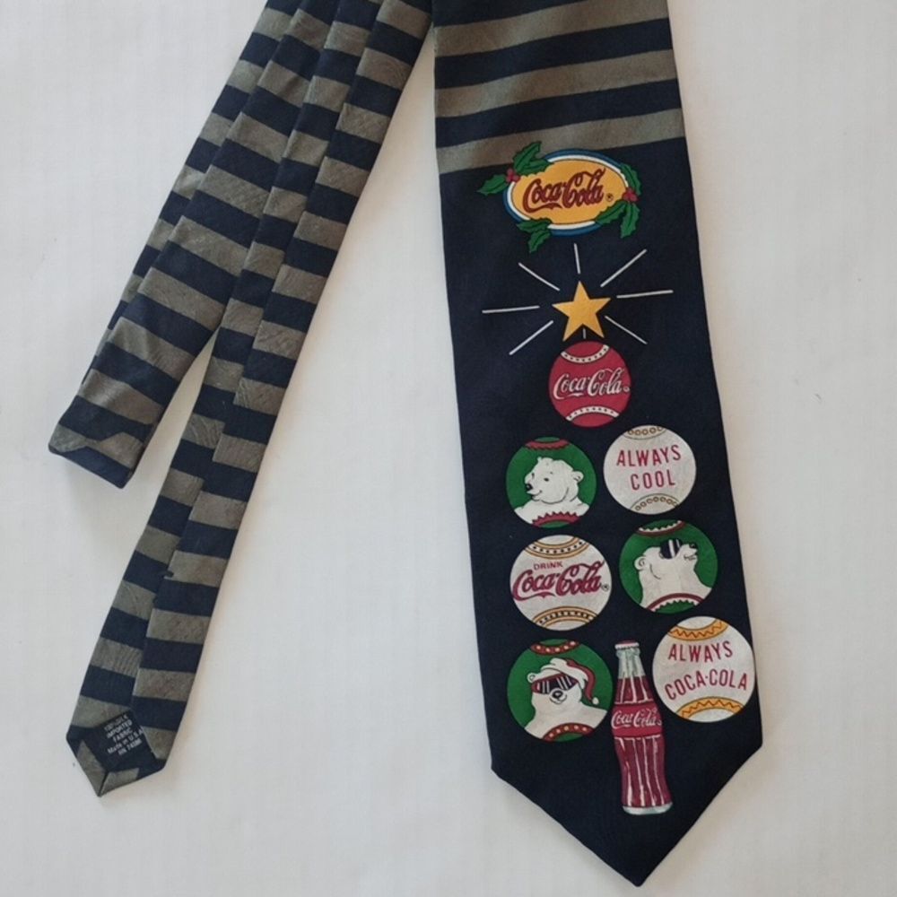 Men's Vintage Christmas COCA COLA Collectible Neck Tie 100% Silk